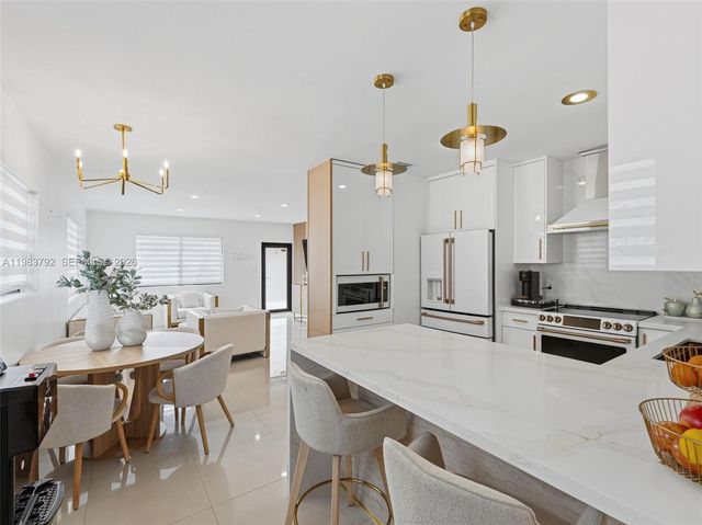 550 NW 58th Ave, Miami, FL 33126