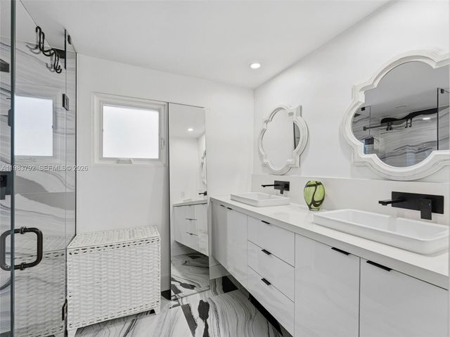 550 NW 58th Ave, Miami, FL 33126