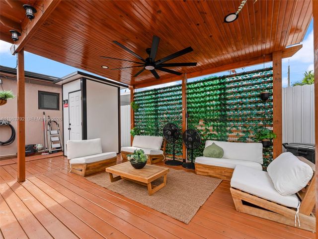 550 NW 58th Ave, Miami, FL 33126