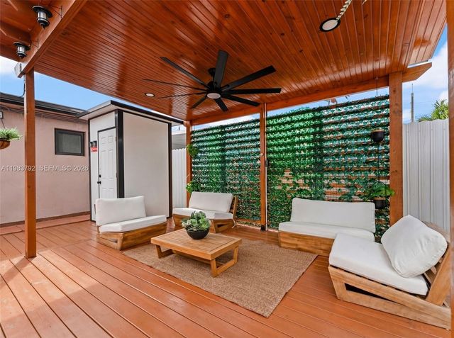 550 NW 58th Ave, Miami, FL 33126