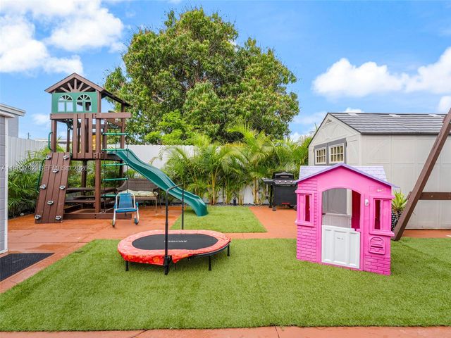 550 NW 58th Ave, Miami, FL 33126