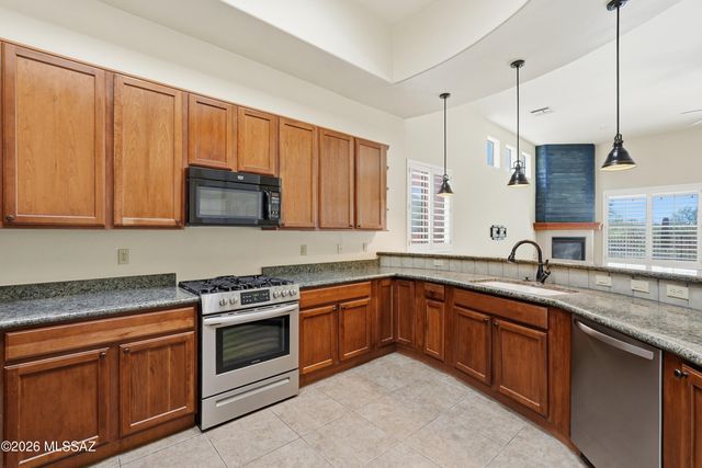 11532 N Moon Ranch Place, Marana, AZ 85658