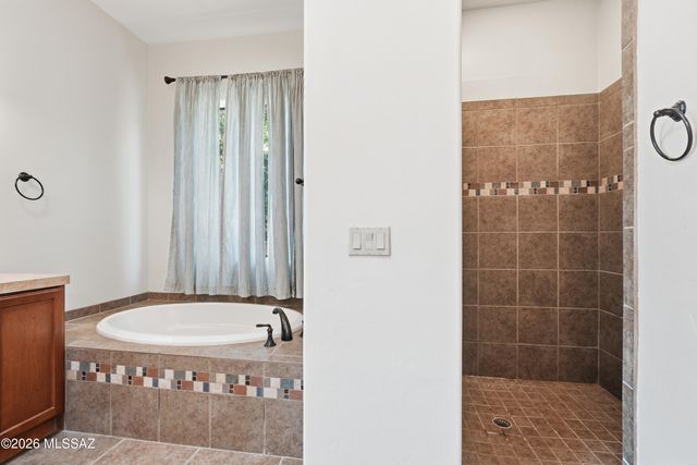 11532 N Moon Ranch Place, Marana, AZ 85658