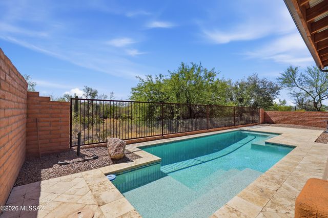 11532 N Moon Ranch Place, Marana, AZ 85658