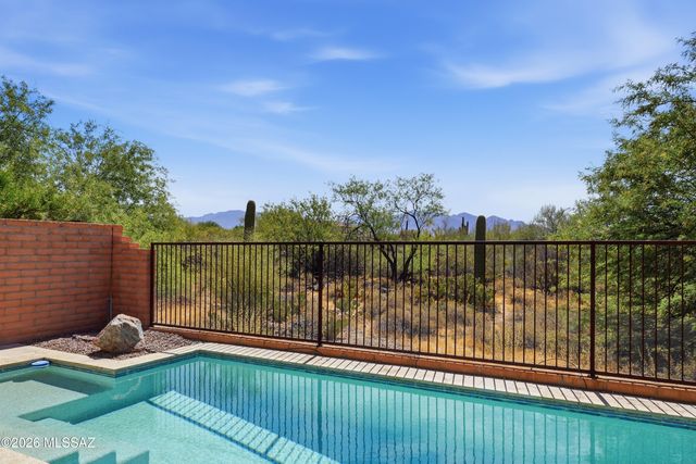 11532 N Moon Ranch Place, Marana, AZ 85658