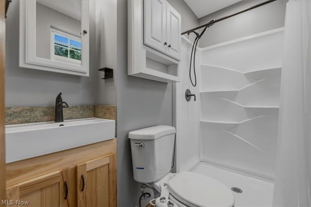 2098 Meadowview Drive, Parkersburg, WV 26104