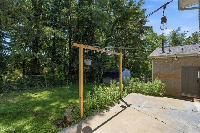 2098 Meadowview Drive, Parkersburg, WV 26104