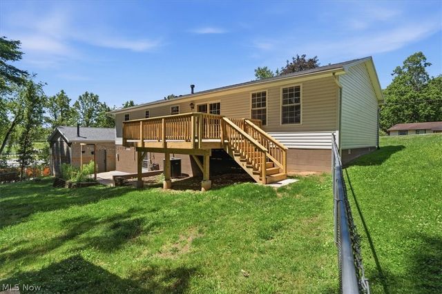 2098 Meadowview Drive, Parkersburg, WV 26104