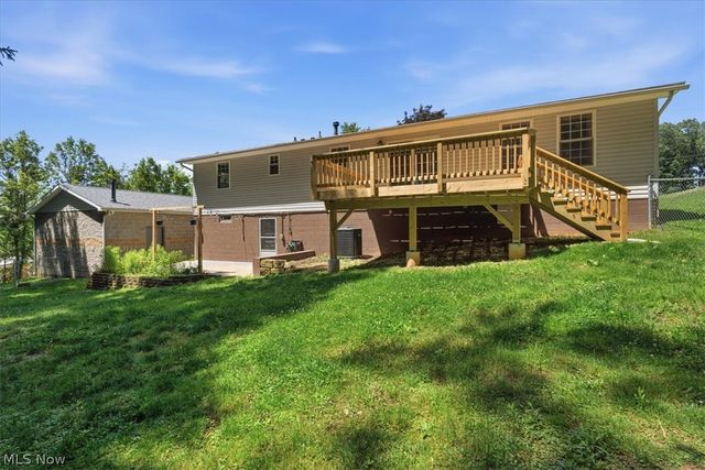 2098 Meadowview Drive, Parkersburg, WV 26104