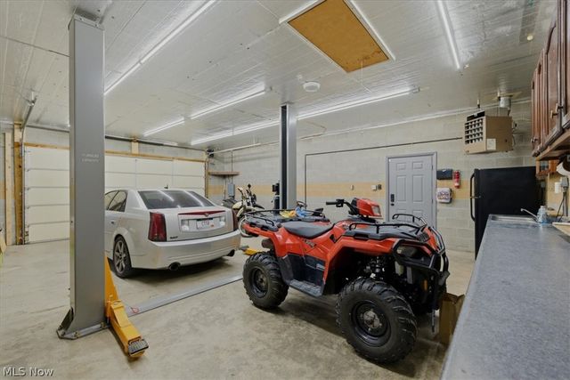 2098 Meadowview Drive, Parkersburg, WV 26104