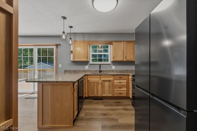 2098 Meadowview Drive, Parkersburg, WV 26104
