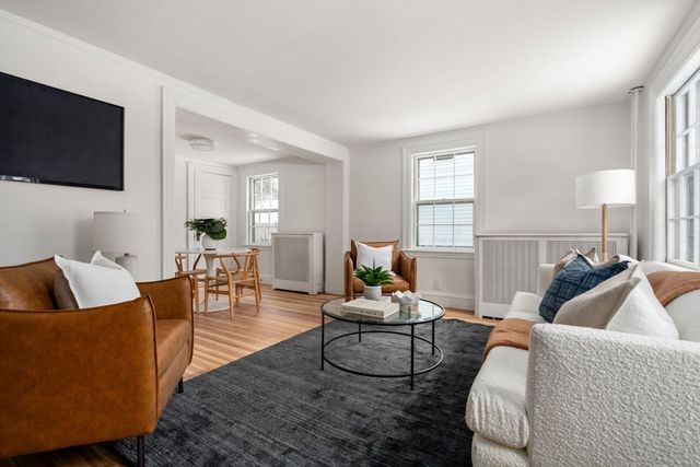 71 Highland Rd, Brookline, MA 02445