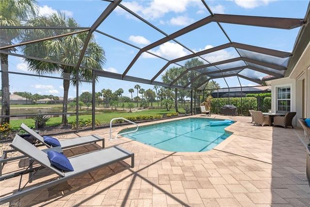 11945 Heather Woods CT, Naples, FL 34120
