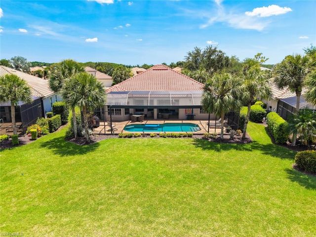 11945 Heather Woods CT, Naples, FL 34120