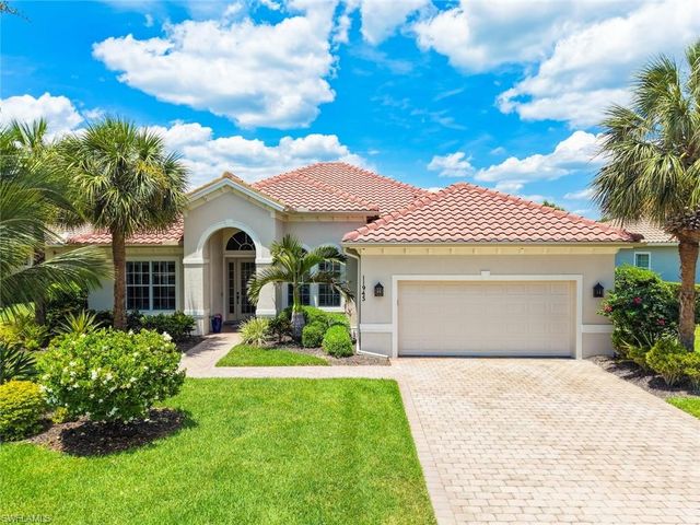 11945 Heather Woods CT, Naples, FL 34120