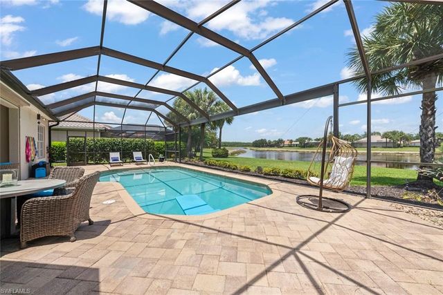 11945 Heather Woods CT, Naples, FL 34120