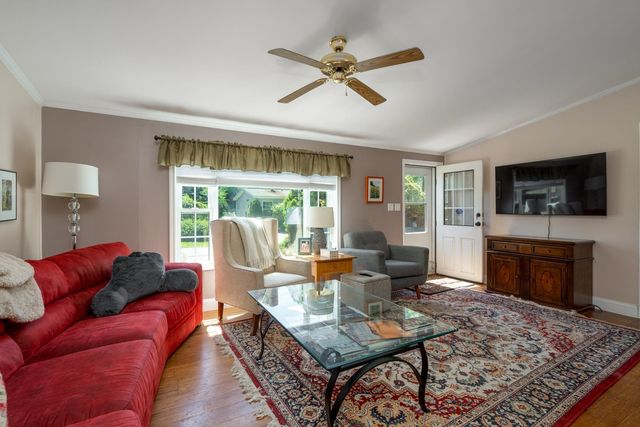 8 Lilac Lane, Belmont, NH 03220