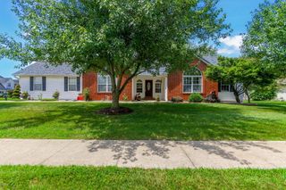 819 S CENTRAL ST, Centralia, MO 65240