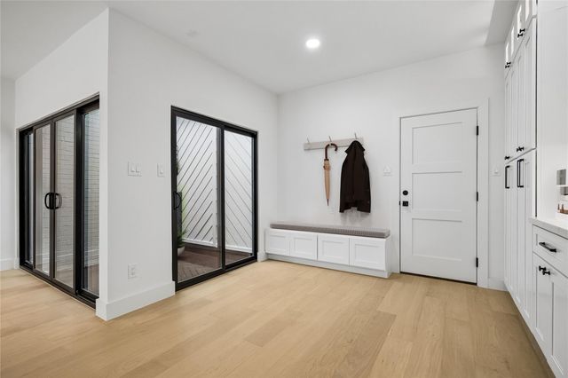 5056 Academy Street, Houston, TX 77005