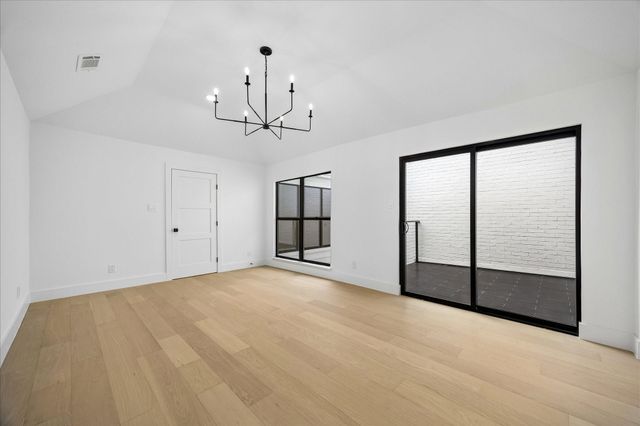 5056 Academy Street, Houston, TX 77005