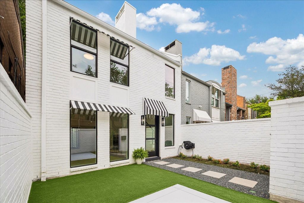 5056 Academy Street, Houston, TX 77005