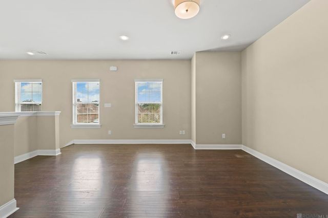 2347 Morningbrook Dr, Baton Rouge, LA 70816