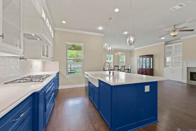 2347 Morningbrook Dr, Baton Rouge, LA 70816