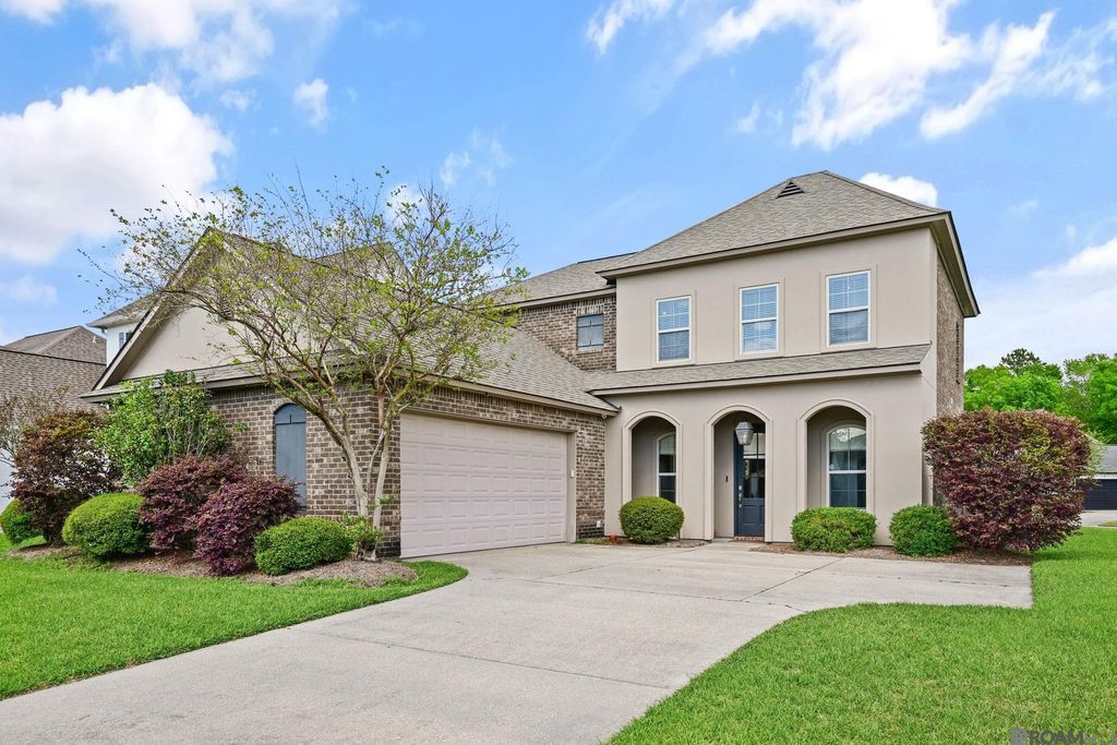 2347 Morningbrook Dr, Baton Rouge, LA 70816