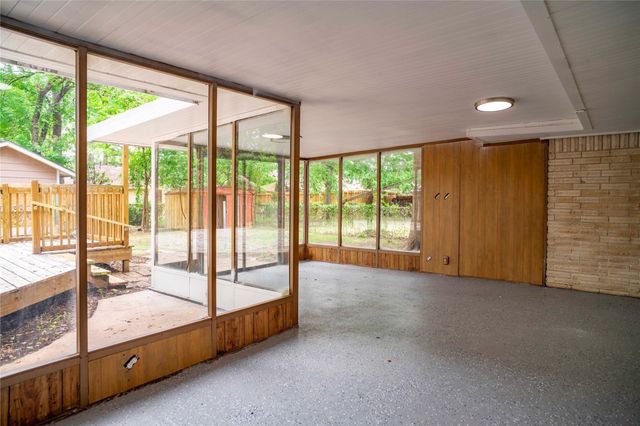 9214 Woodland Oaks Drive, Houston, TX 77040