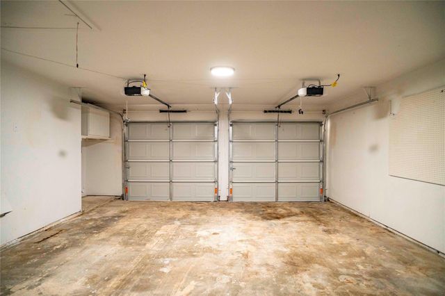 9214 Woodland Oaks Drive, Houston, TX 77040