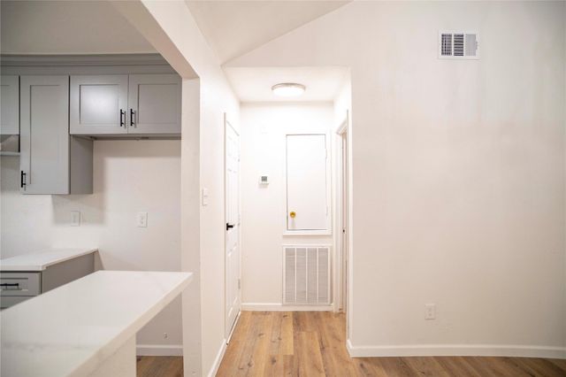 9214 Woodland Oaks Drive, Houston, TX 77040