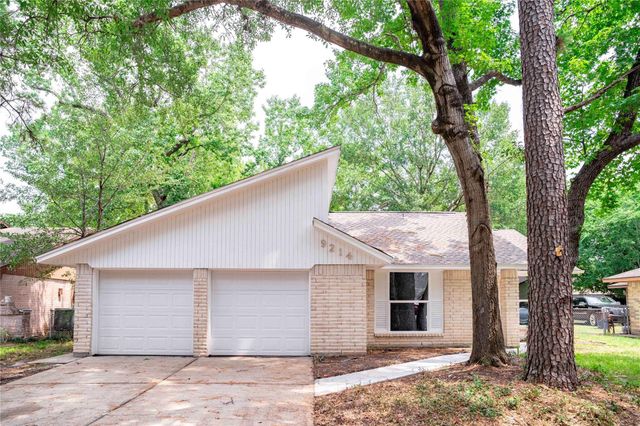 9214 Woodland Oaks Drive, Houston, TX 77040