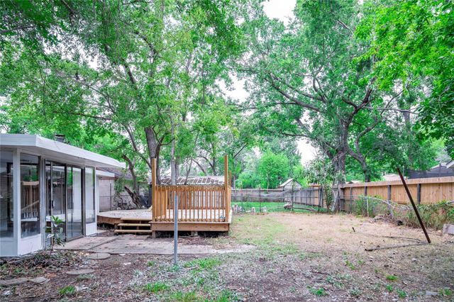 9214 Woodland Oaks Drive, Houston, TX 77040