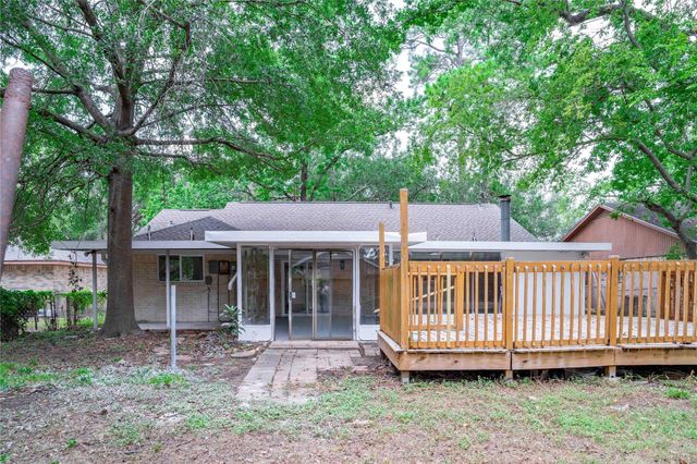 9214 Woodland Oaks Drive, Houston, TX 77040