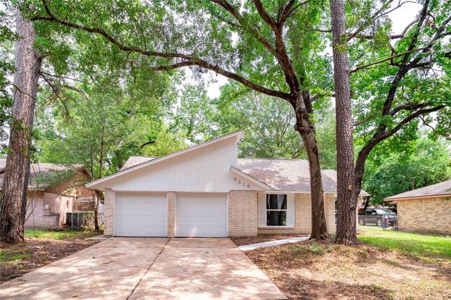 9214 Woodland Oaks Drive, Houston, TX 77040