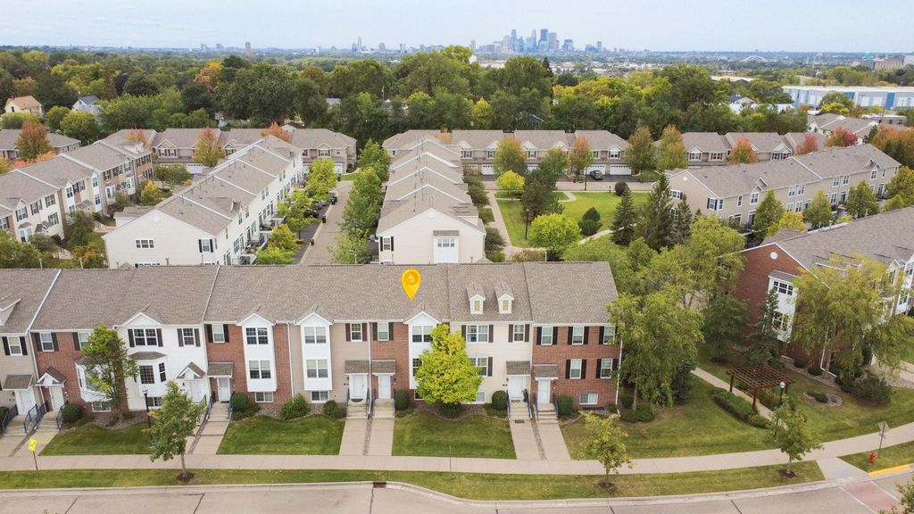 554 Huset Parkway NE, Columbia Heights, MN 55421 — exterior