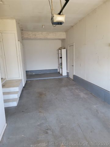 129 Granada Drive, Mannford, OK 74044