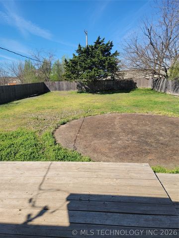 129 Granada Drive, Mannford, OK 74044