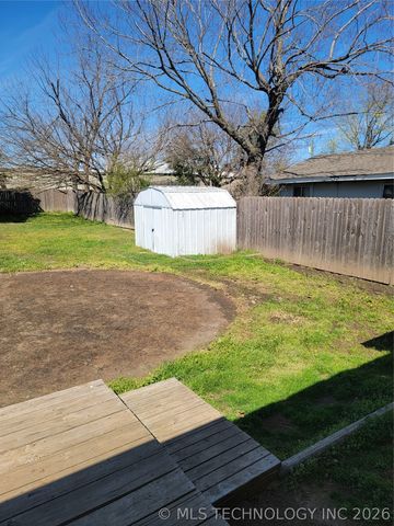 129 Granada Drive, Mannford, OK 74044