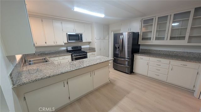 23855 Straight, Crestline, CA 92325