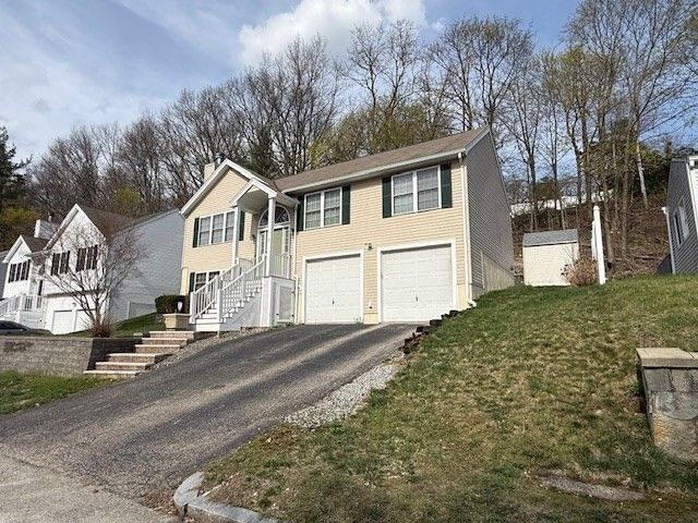 12 Sherwood Road, Worcester, MA 01602