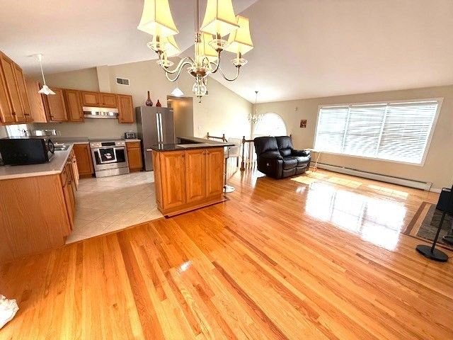 12 Sherwood Road, Worcester, MA 01602