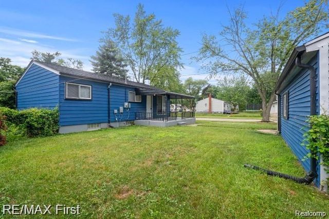 32154 Melton Street, Westland, MI 48186