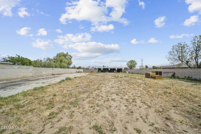 9667 Linden Avenue, Bloomington, CA 92316