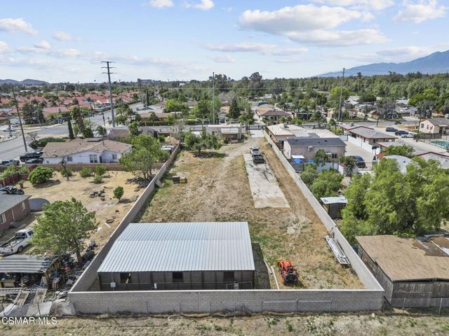 9667 Linden Avenue, Bloomington, CA 92316