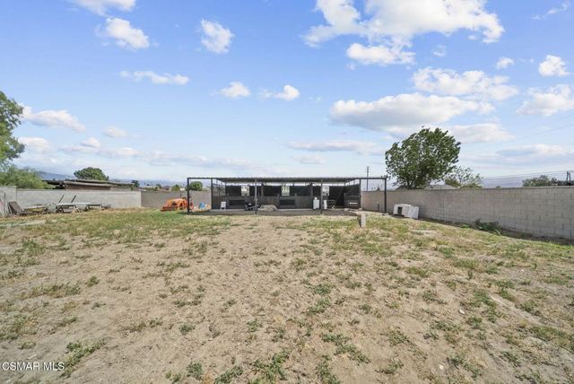 9667 Linden Avenue, Bloomington, CA 92316