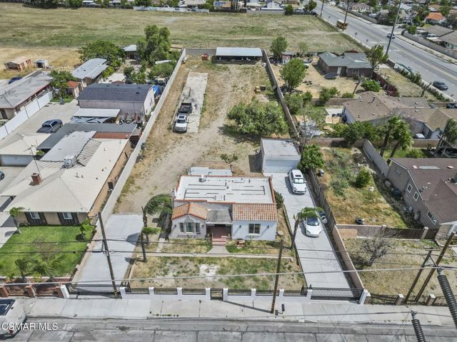 9667 Linden Avenue, Bloomington, CA 92316