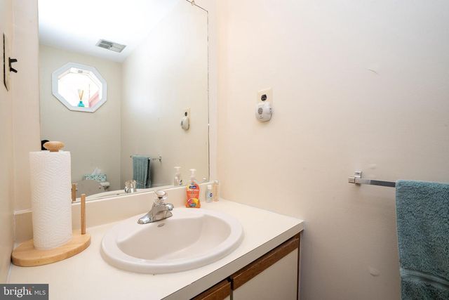 62 WOODLAND WAY, Dayton, NJ 08810