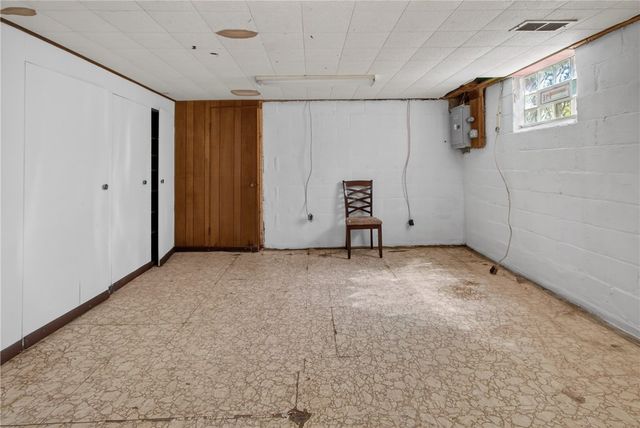 1420 Homestead Rd, Penn Hills, PA 15147