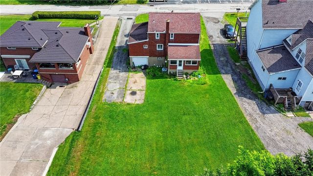 1420 Homestead Rd, Penn Hills, PA 15147